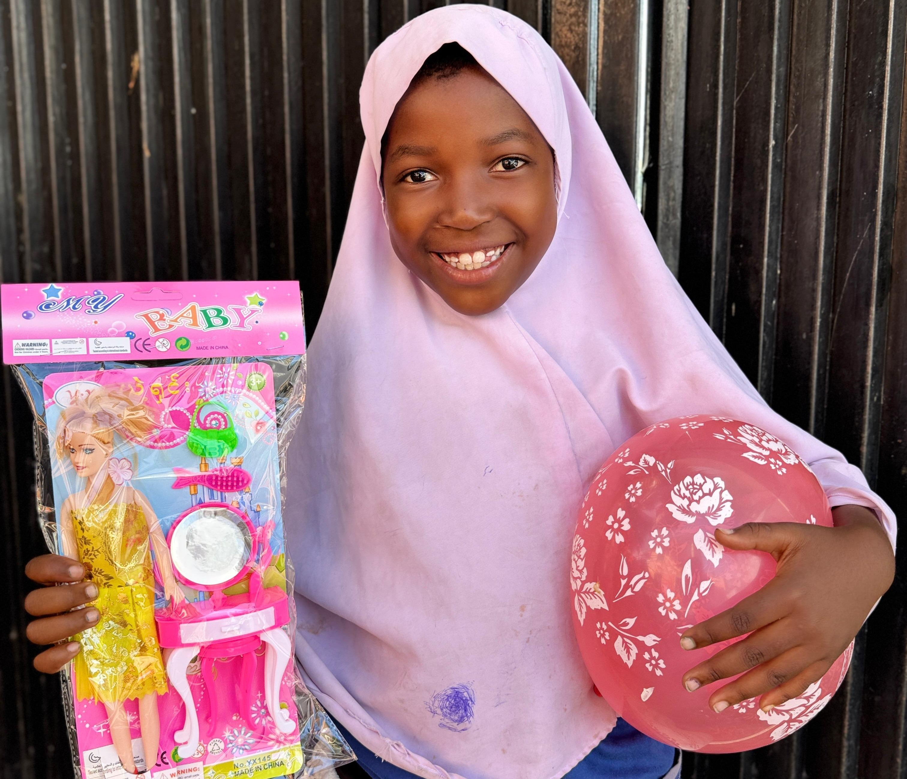 Oyuncak Dağıtımı (Afrika)